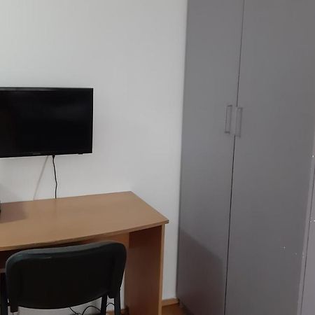 Alba Studio 106 Bucarest Esterno foto